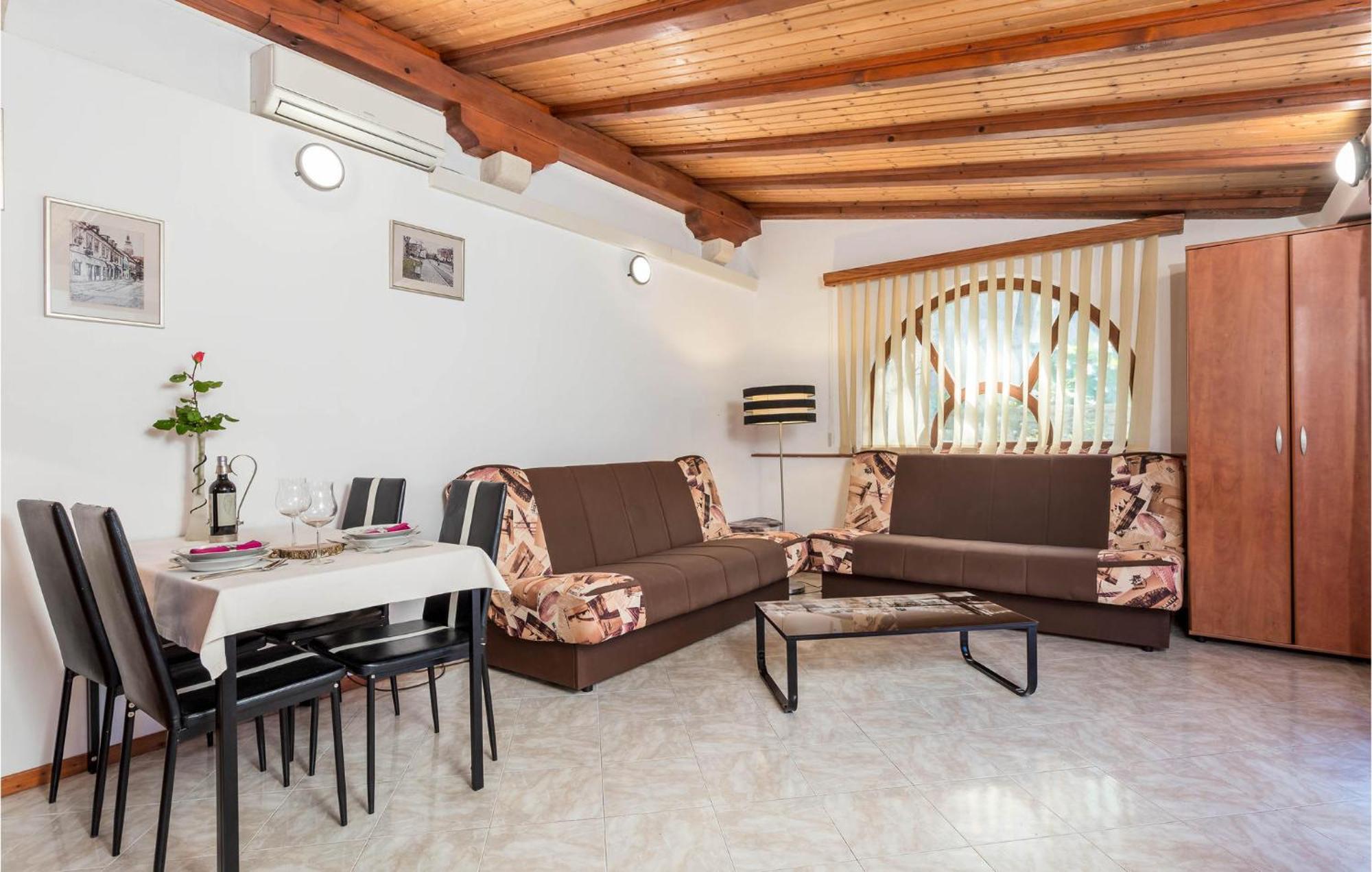 Awesome Home In וולי לוסיניי מראה חיצוני תמונה