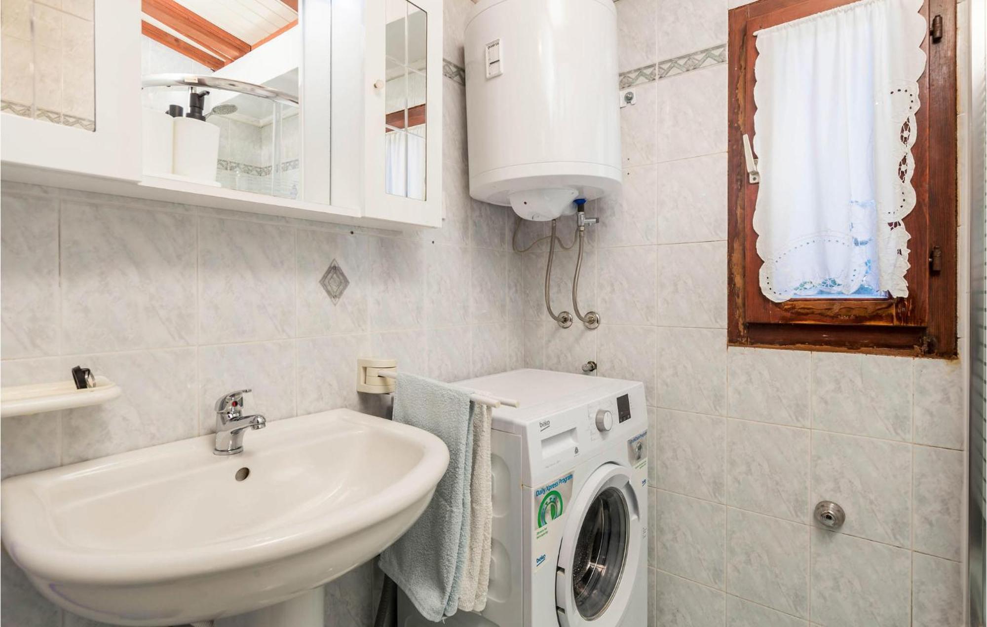 Awesome Home In וולי לוסיניי מראה חיצוני תמונה